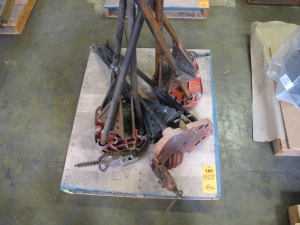 (3) RIDGID TRI-STANDS. LOADING & HANDLING FEE $15-4028